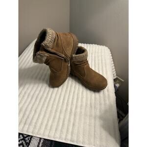 khombu boots womens 8 Tan With Fir Trim